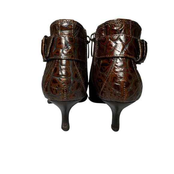 Donald J Pliner Loni Brown Croc Embossed Leather Ankle Kitten Heel Boot Mob Wife - Picture 4 of 11